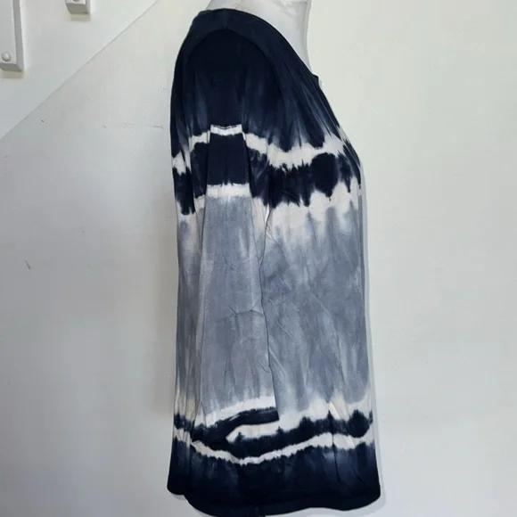 Chico's Zenergy Tie-Dye Drawstring 3/4 Sleeve Blue Tie Dye Top - Picture 4 of 9